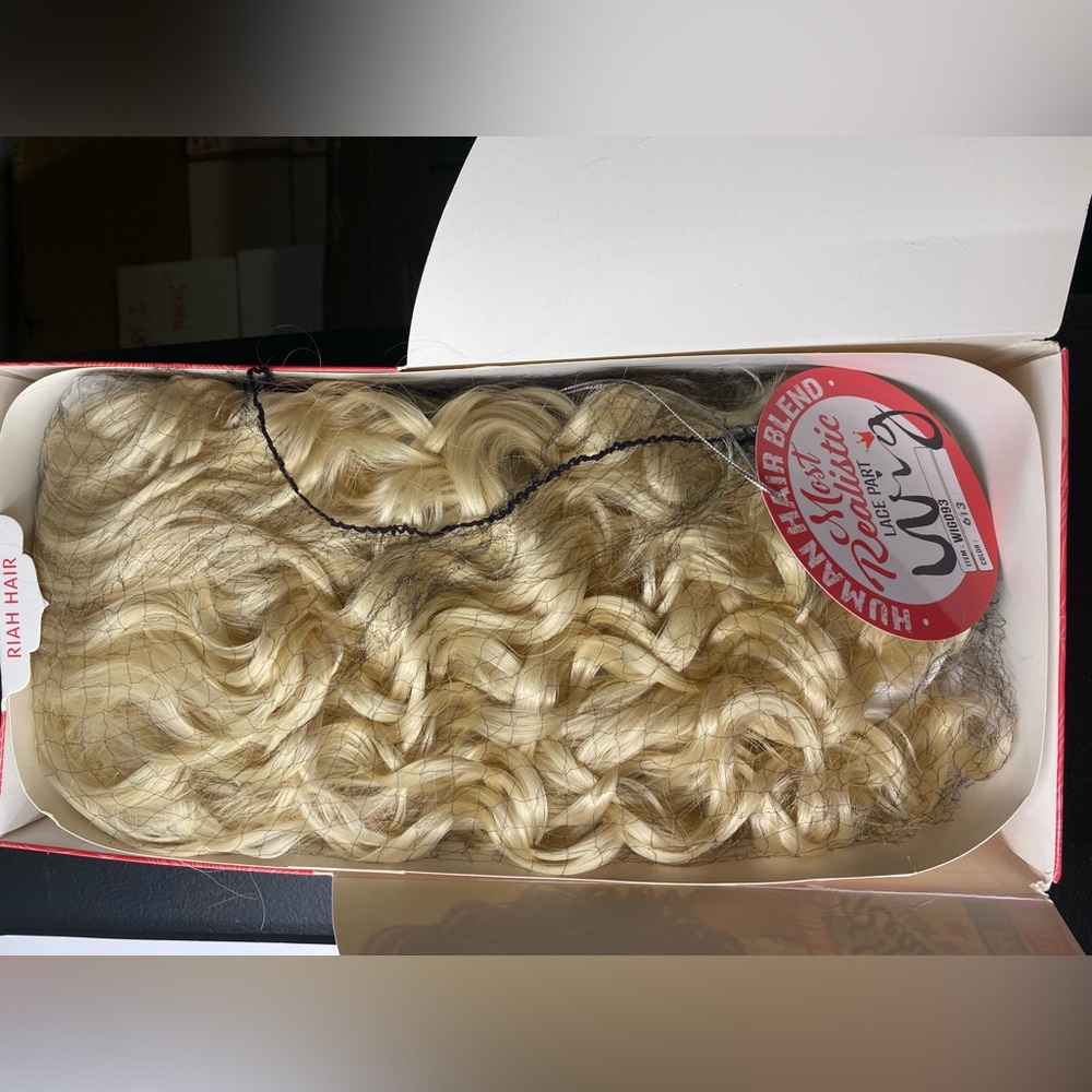 WIG093- Riah Human Hair blend Natural Full Wig